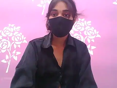 Snapshot of Shanaya_xo chatting on July 2026 04:49:01 PM Shanaya xo online show from July 2026 04:49:01 PM