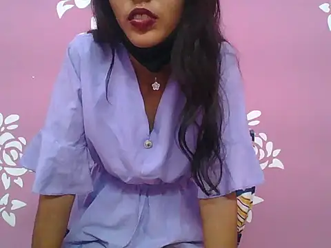 Snapshot of Shanaya_xo chatting on July 2026 04:58:01 PM Shanaya xo online show from July 2026 04:58:01 PM
