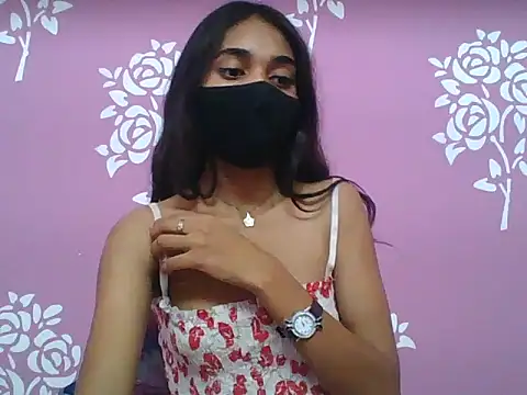 Snapshot of Shanaya_xo chatting on July 2026 04:49:01 PM Shanaya xo online show from July 2026 04:49:01 PM