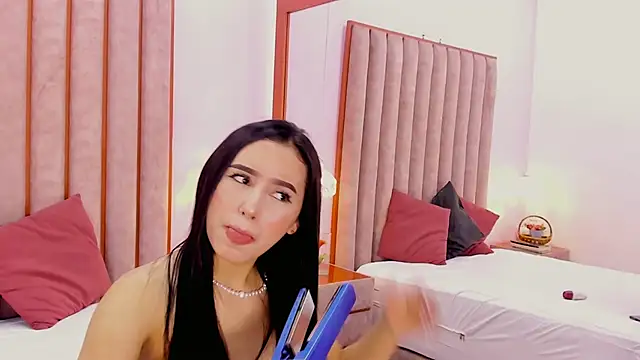 Zoe Monrow online show from May 2026 12:44:01 PM