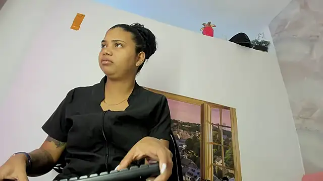 EllyBloom online show from June 2026 01:09:02 PM