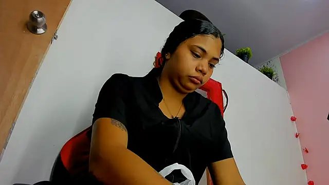 EllyBloom online show from July 2026 01:46:02 PM