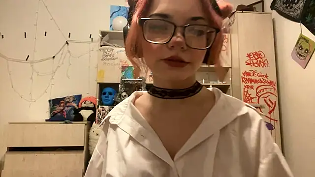 RedHeadCat online show from April 2026 05:15:02 PM