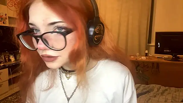 RedHeadCat online show from May 2026 10:28:01 PM