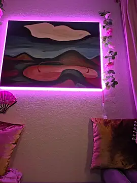 ItsAuroraBorealis online show from June 2026 10:52:01 PM