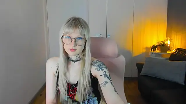 Snapshot of _Yummi chatting on May 2026 06:07:02 PM Yummi online show from May 2026 06:07:02 PM