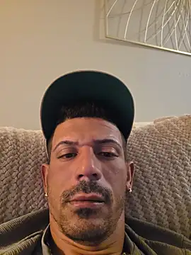 CubanFashion online show from April 2026 05:48:02 AM