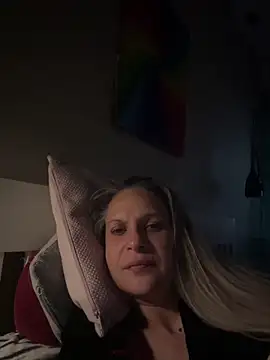 Snapshot of SweetLilTrouble chatting on April 2026 03:47:01 AM SweetLilTrouble online show from April 2026 03:47:01 AM