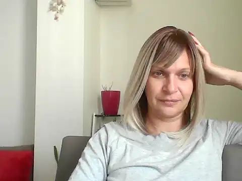 SweetLilTrouble online show from April 2026 11:26:02 AM
