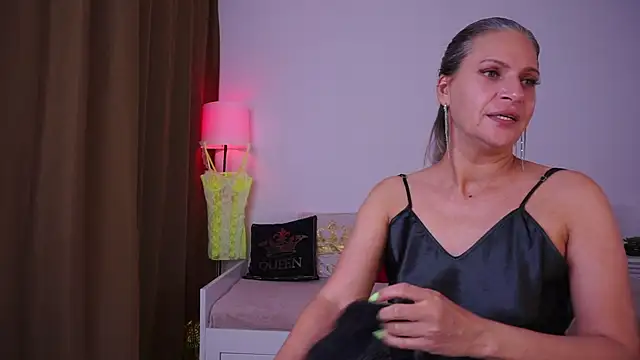 SweetLilTrouble online show from June 2026 09:06:01 PM