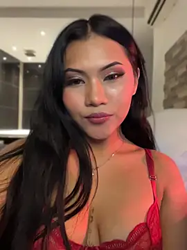 EliseBelmort online show from April 2026 04:06:02 AM