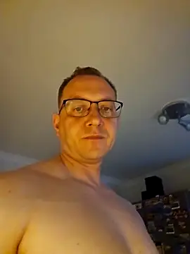 Snapshot of Adamus41 chatting on April 2026 05:48:02 AM Adamus41 online show from April 2026 05:48:02 AM