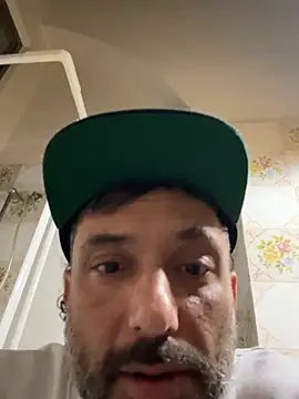 Snapshot of lupinne chatting on April 2026 01:16:01 AM lupinne online show from April 2026 01:16:01 AM