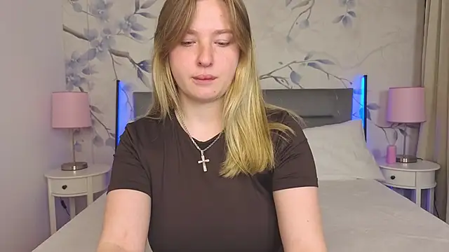 Snapshot of Delicious_sugar chatting on April 2026 12:32:02 PM Delicious sugar online show from April 2026 12:32:02 PM