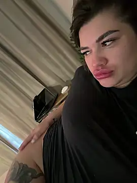 Snapshot of miss_preggie chatting on April 2026 12:04:01 PM miss preggie online show from April 2026 12:04:01 PM