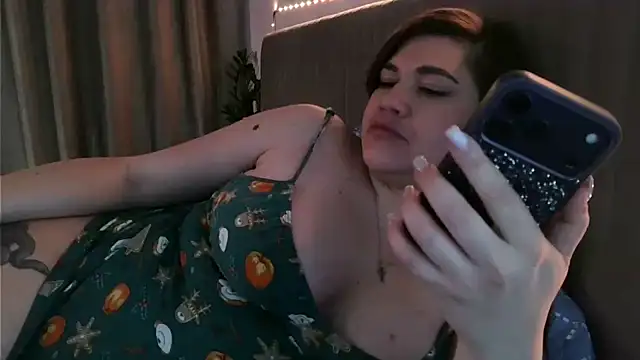 Snapshot of miss_preggie chatting on April 2026 06:39:01 PM miss preggie online show from April 2026 06:39:01 PM