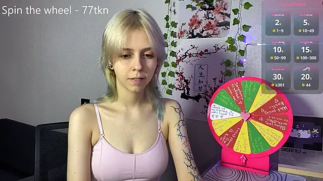 LunaBless online show from May 2026 04:05:02 PM