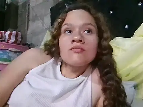 Snapshot of JennifferJilson chatting on April 2026 11:40:02 PM JennifferJilson online show from April 2026 11:40:02 PM