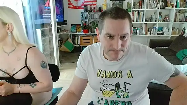 teddythebeer86 online show from May 2026 10:55:01 AM