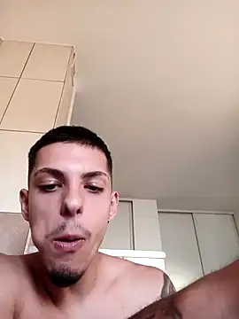 robertmrn112 online show from July 2026 05:34:02 PM