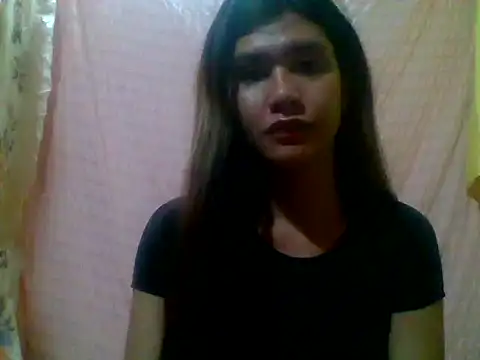 Snapshot of luna_veille chatting on April 2026 01:38:02 PM luna veille online show from April 2026 01:38:02 PM