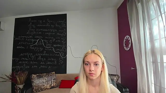 SonnySofia online show from May 2026 05:47:02 AM