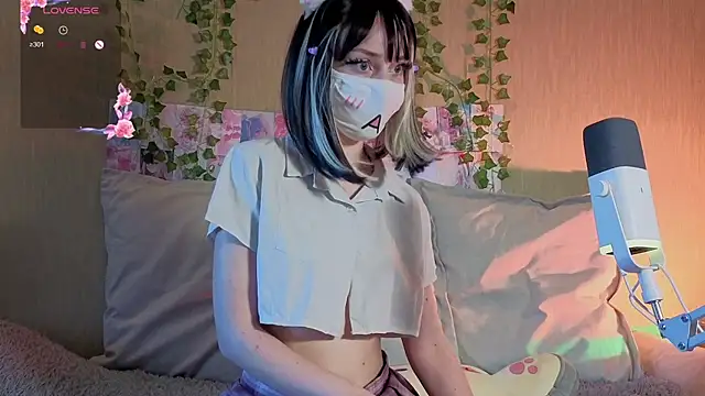 LunaNyanmi online show from June 2026 01:49:01 PM