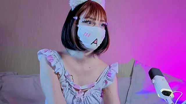 LunaNyanmi online show from July 2026 02:21:01 PM