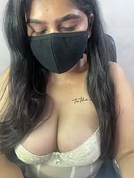 Snapshot of sarasofiaa_ chatting on May 2026 02:18:01 AM sarasofiaa online show from May 2026 02:18:01 AM