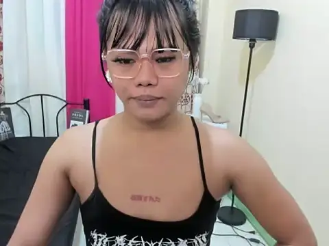 Snapshot of Seductive_terra chatting on May 2026 02:12:02 PM Seductive terra online show from May 2026 02:12:02 PM