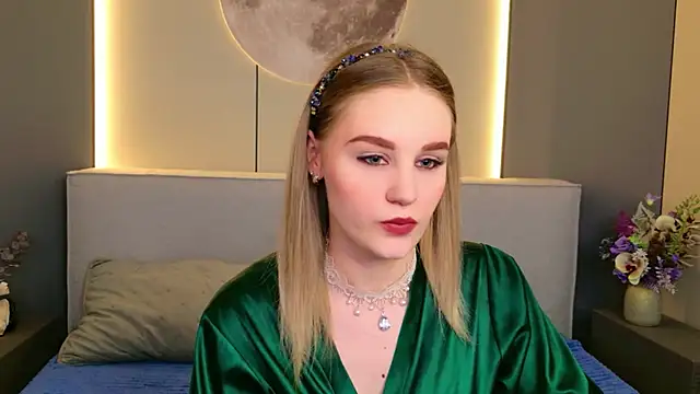 Molly Voses online show from June 2026 08:51:01 PM