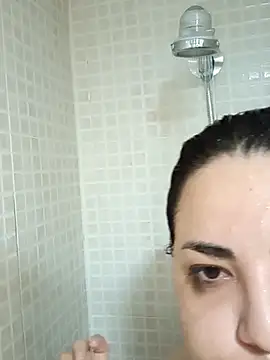 Monserratmontes online show from April 2026 10:53:02 AM