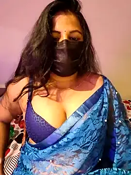 Snapshot of Hot_Alicee chatting on May 2026 04:46:01 PM Hot Alicee online show from May 2026 04:46:01 PM