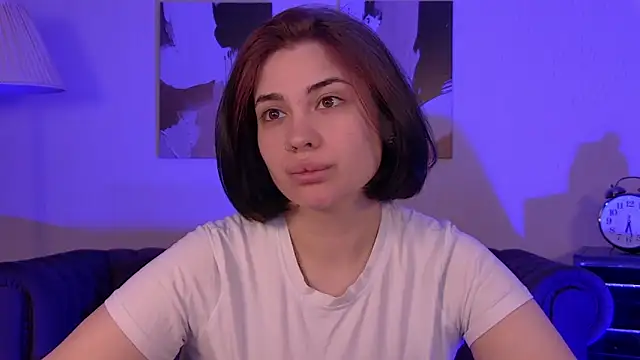 AdrianaToress online show from June 2026 07:08:02 PM