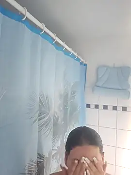 Snapshot of AnnaVita chatting on April 2026 01:49:02 PM AnnaVita online show from April 2026 01:49:02 PM