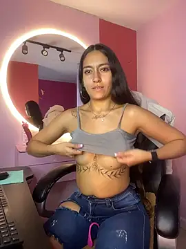 DulceLatinaxo online show from July 2026 06:21:02 PM