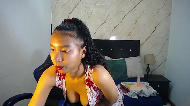hasley cute online show from April 2026 07:16:01 PM