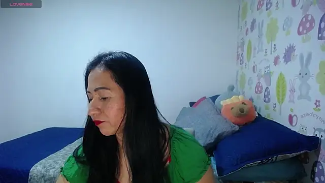 Tyna b online show from June 2026 06:56:02 PM