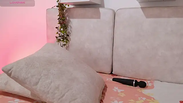 Snapshot of Hanni_Dulce_ chatting on April 2026 12:16:02 PM Hanni Dulce online show from April 2026 12:16:02 PM