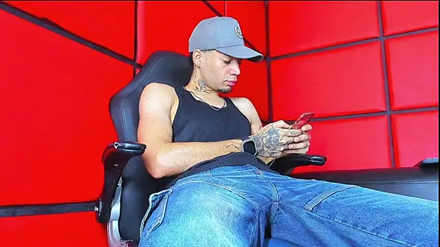 Daniel huge22 online show from May 2026 01:52:02 PM