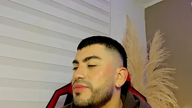 Alexander Diazz online show from May 2026 01:51:02 PM