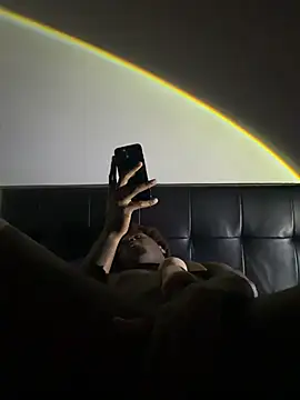 Snapshot of mikeydigs chatting on April 2026 10:08:02 AM mikeydigs online show from April 2026 10:08:02 AM