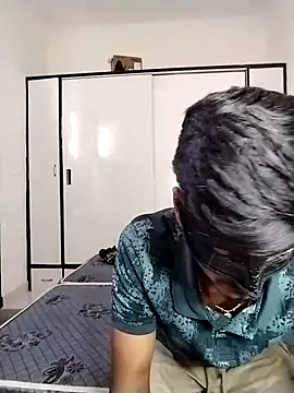 Love-Birdss online show from April 2026 08:51:01 AM