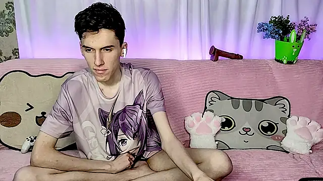 GoodBoyLuca online show from June 2026 11:43:02 PM