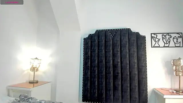 medoly03 online show from April 2026 01:41:02 PM