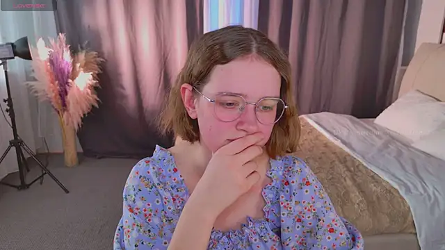 FreeHarmony  online show from April 2026 03:28:02 PM