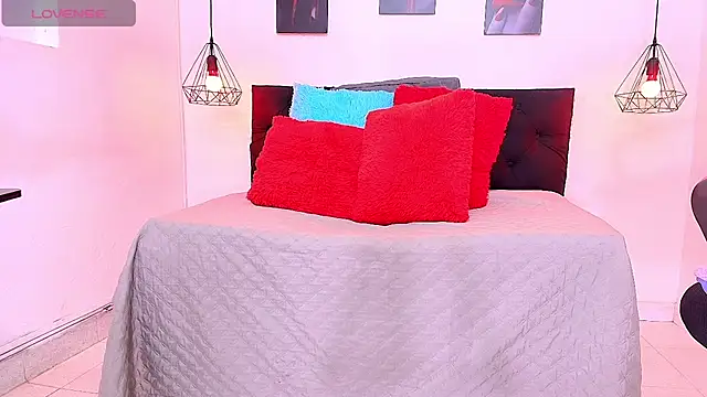 hilary banks1 online show from July 2026 04:48:01 AM
