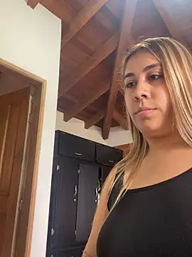  BellaSmith  online show from June 2026 03:01:02 PM