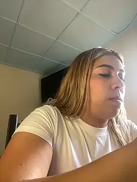  BellaSmith  online show from July 2026 02:55:01 PM