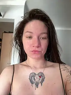 Snapshot of _viega_ chatting on April 2026 03:22:01 AM viega online show from April 2026 03:22:01 AM